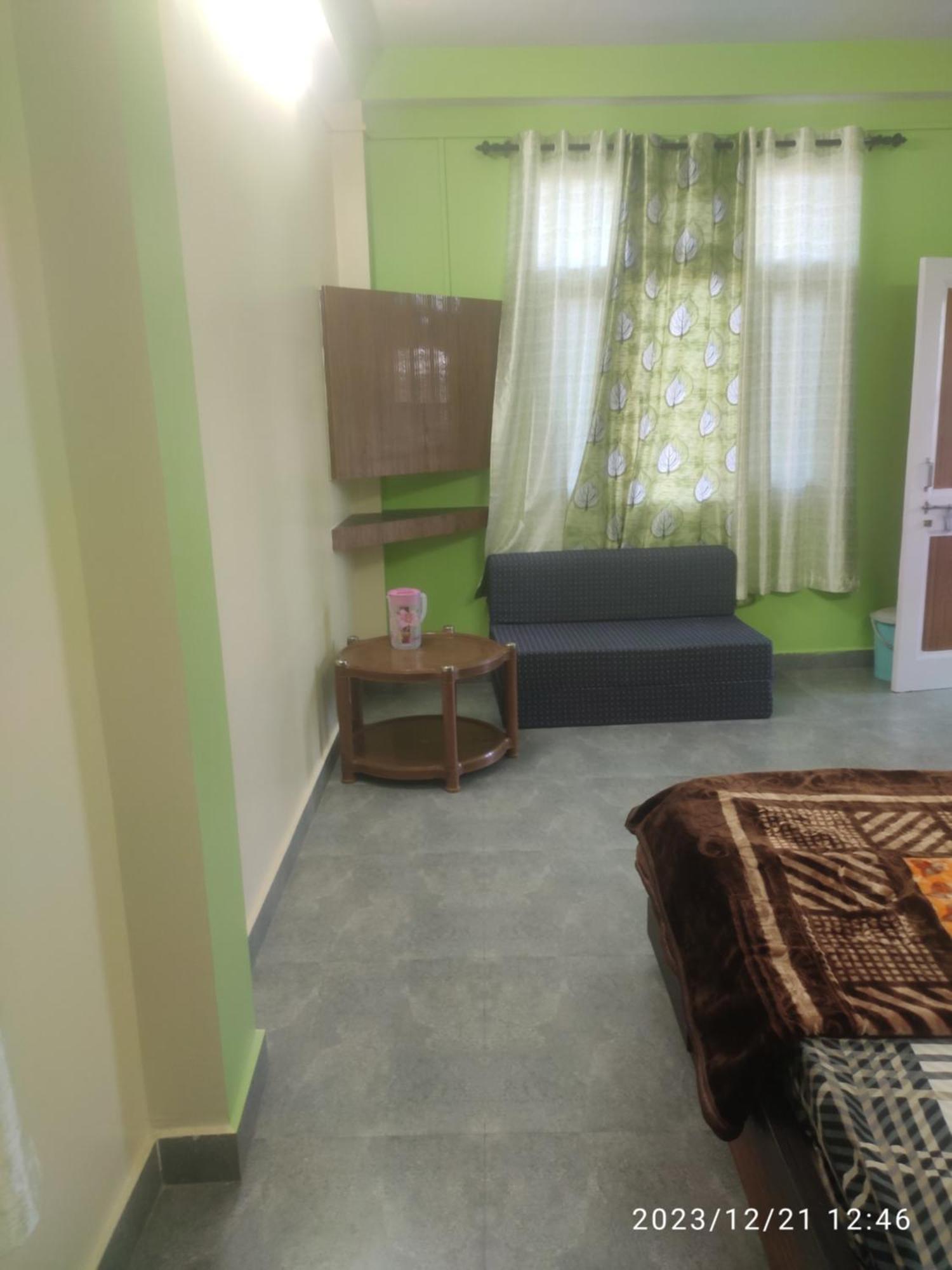 Tree Valley Homestay Chail Zewnętrze zdjęcie